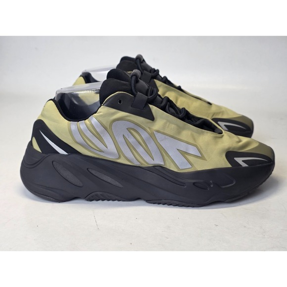 Adidas Yeezy 700 MNVN Men's Sneakers Size 8 Green Black Resin Boost GW9525